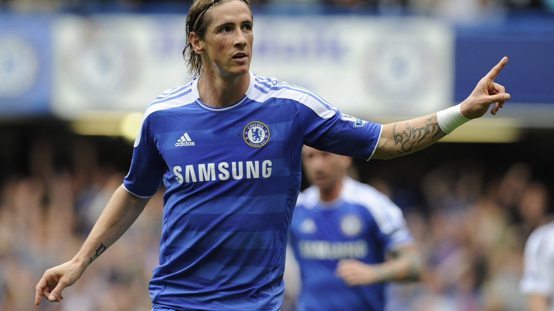 32岁神锋梅开二度，孔帕尼率队击败世俱杯冠军续写连胜，孔帕尼巅峰啥水平