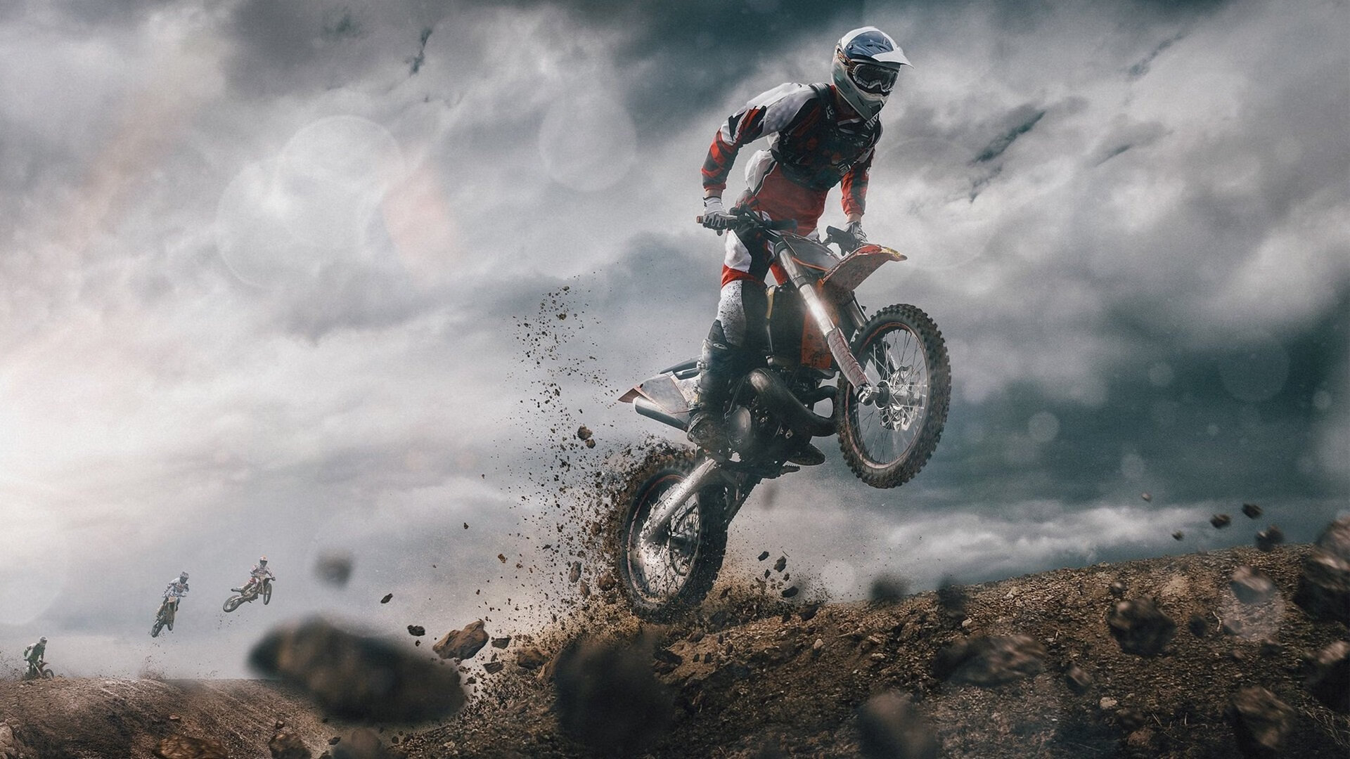 俱乐部升级训练场地 人工草皮替换完成，俱乐部培养模式